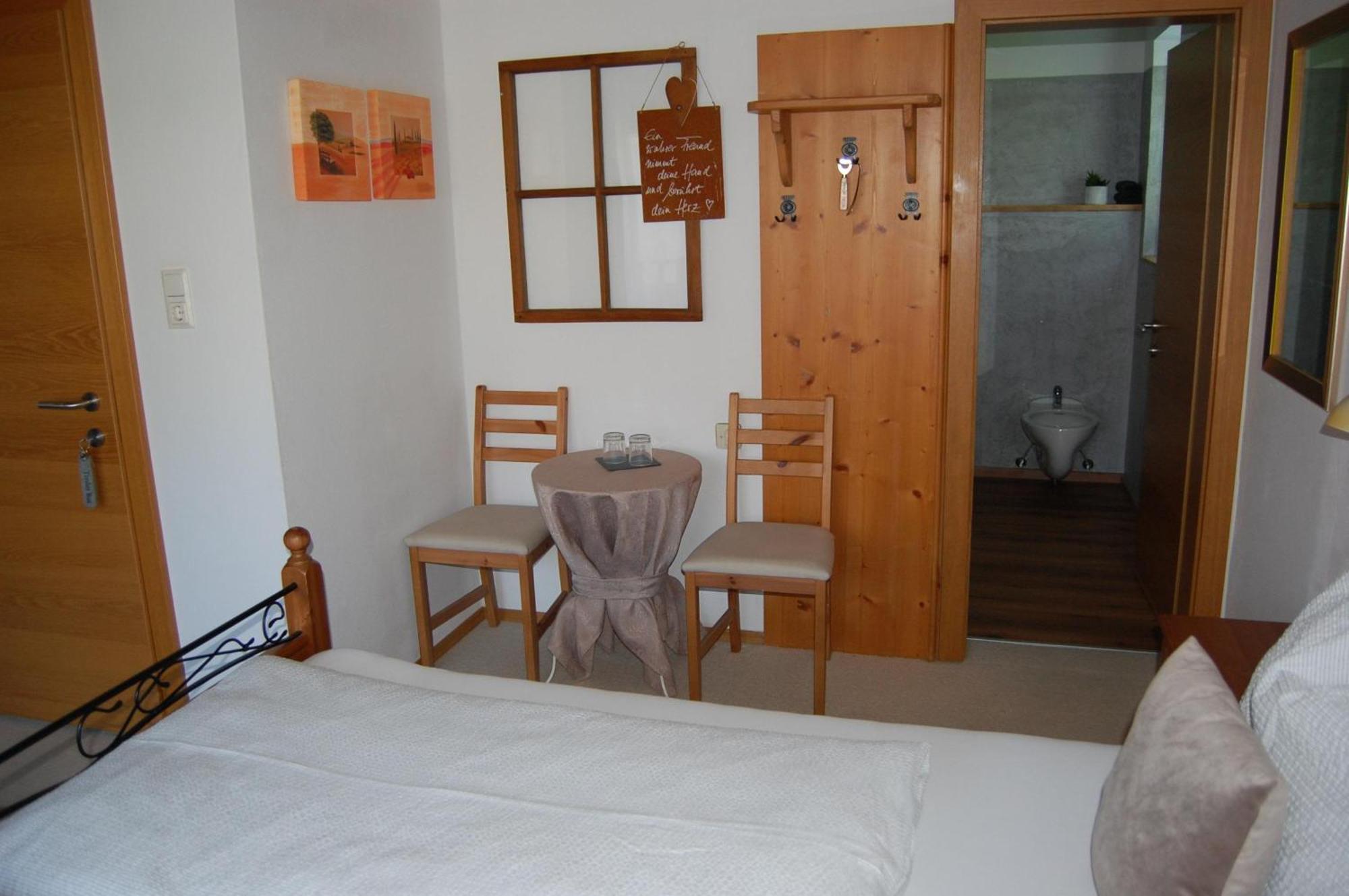 Bed and Breakfast Haus Hager Шлиттерс Экстерьер фото