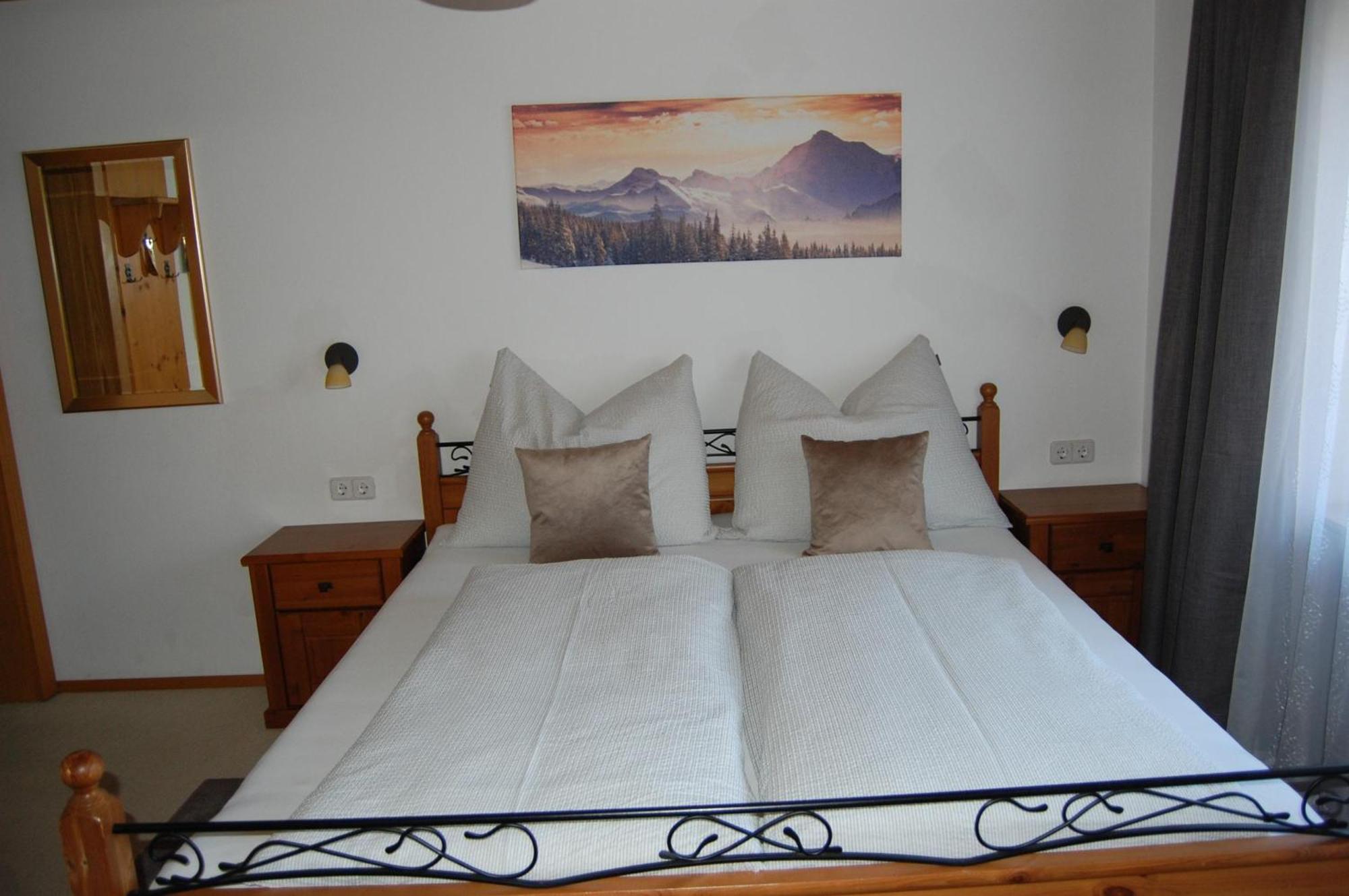 Bed and Breakfast Haus Hager Шлиттерс Экстерьер фото