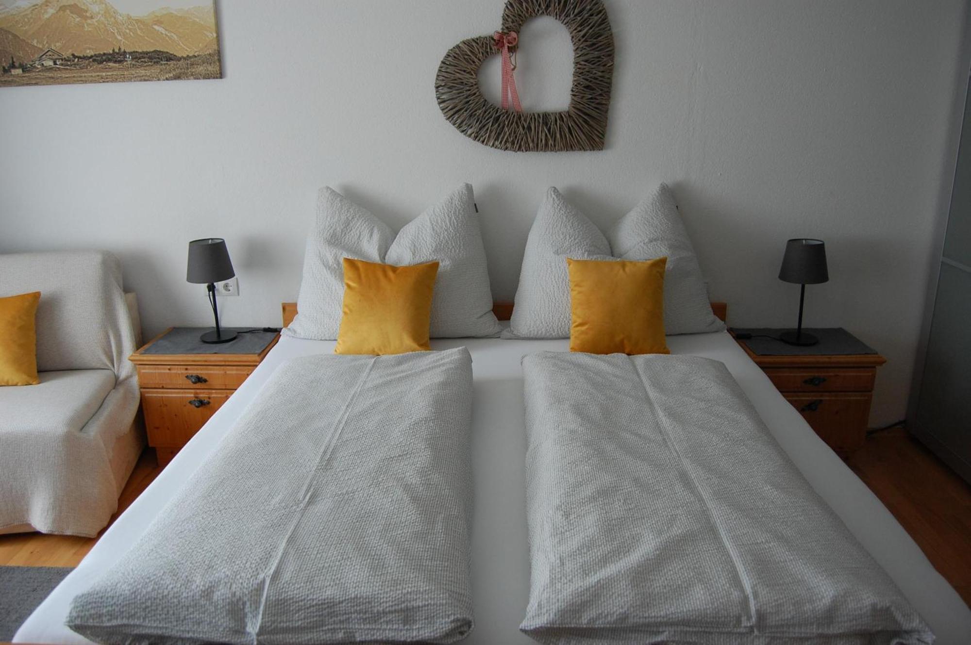 Bed and Breakfast Haus Hager Шлиттерс Экстерьер фото